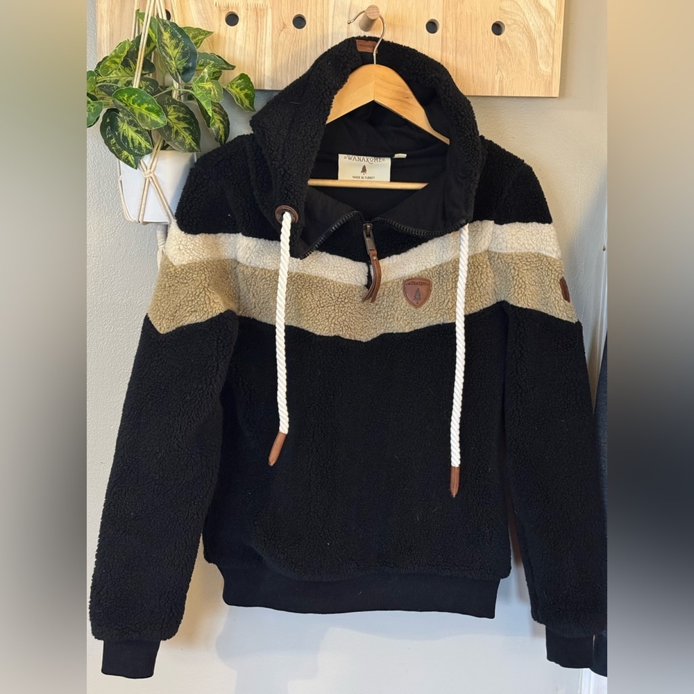 Wanakome Alicia Sherpa Teddy Hoodie. Size‎ XS